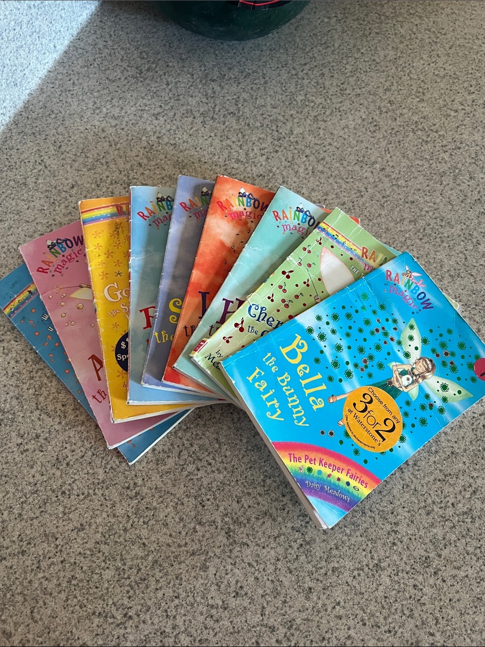 Rainbow Magic Daisy Meadows Kids Fairy Books (9)